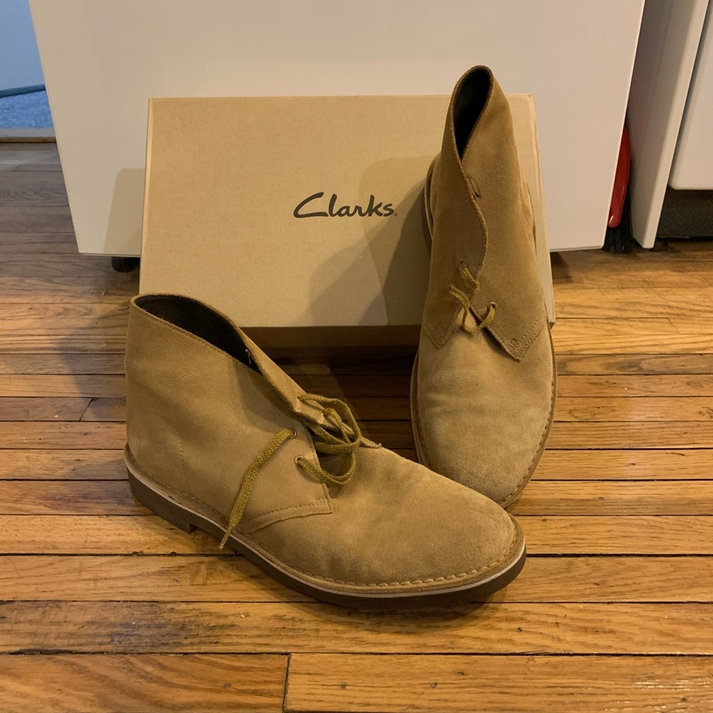 Clark’s Bushacre 2 Chukka Boots Wheat Suede 10.5